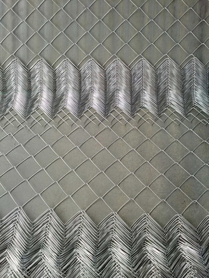 供應6mm*6mm勾花網護欄 勾花網廠家價格 鍍鋅勾花網-安平縣卓勛金屬絲網制品